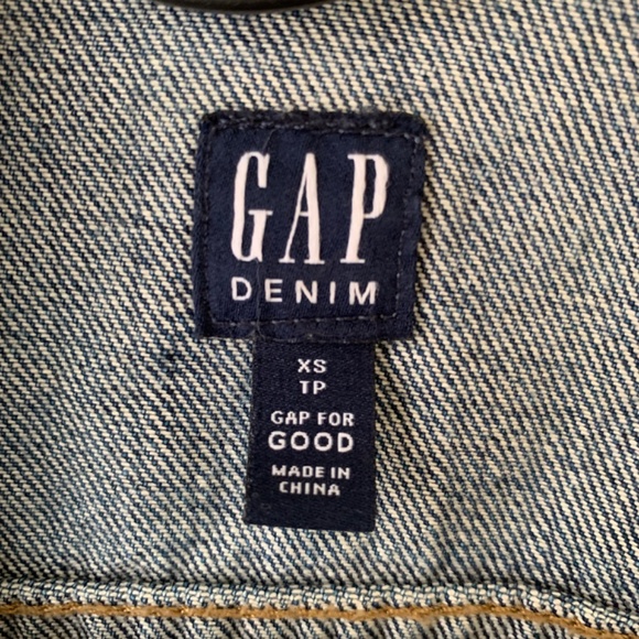 Gap Jean Jacket - Picture 2 of 3